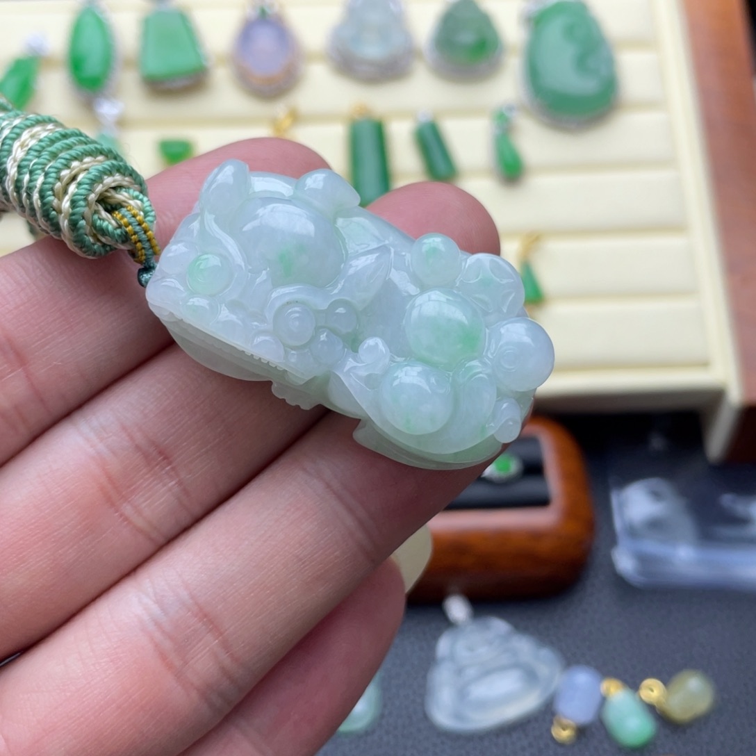 翡翠吊坠(不含链)未镶嵌