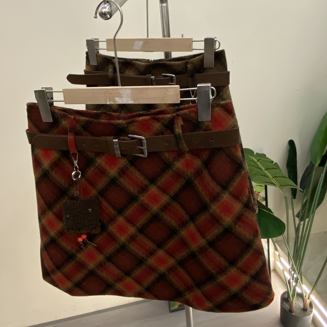 毛呢时尚格子半裙