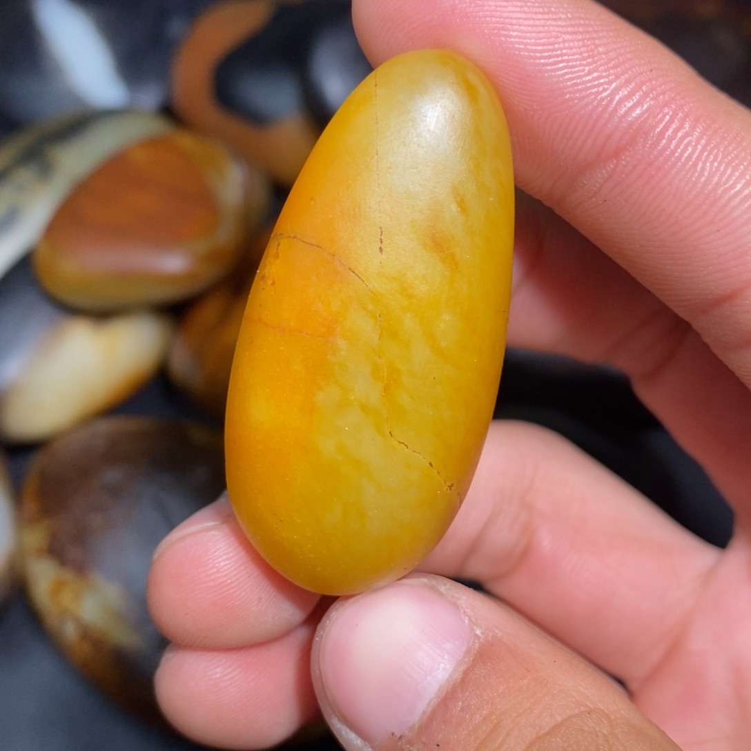 和田玉未镶嵌珠宝奇石