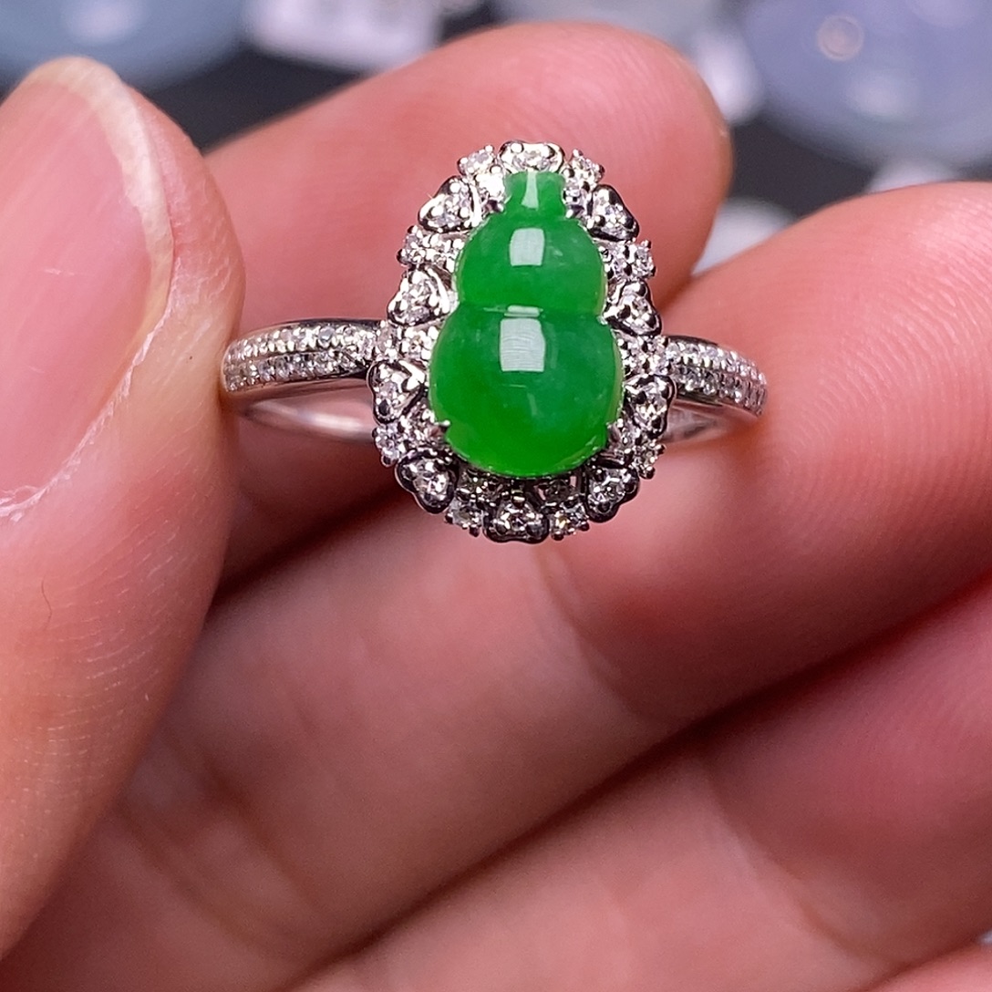 C***Y翡翠18K金镶嵌戒指葫芦戒指