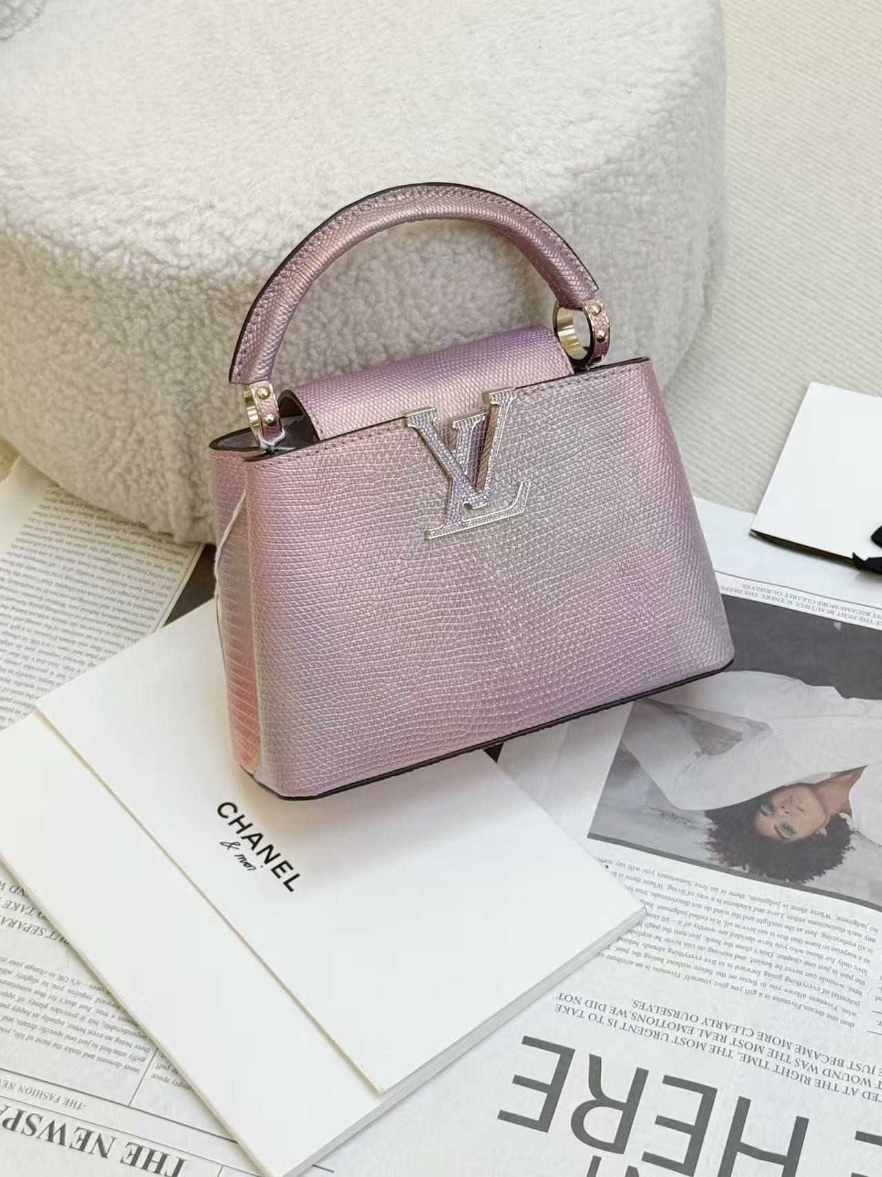 未使用 LouisVuitton/路易威登 【炫彩梦幻紫钻扣】 capucine mini 