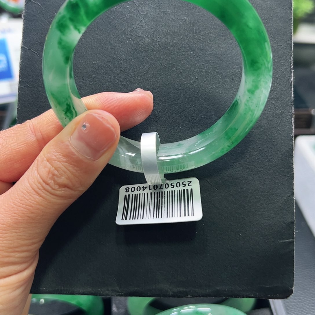 石英质玉（非洲翠）未镶嵌手镯