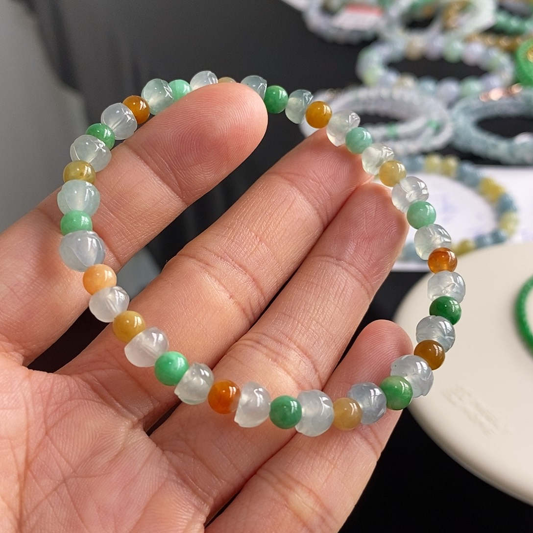 翡翠未镶嵌手链卡6.2