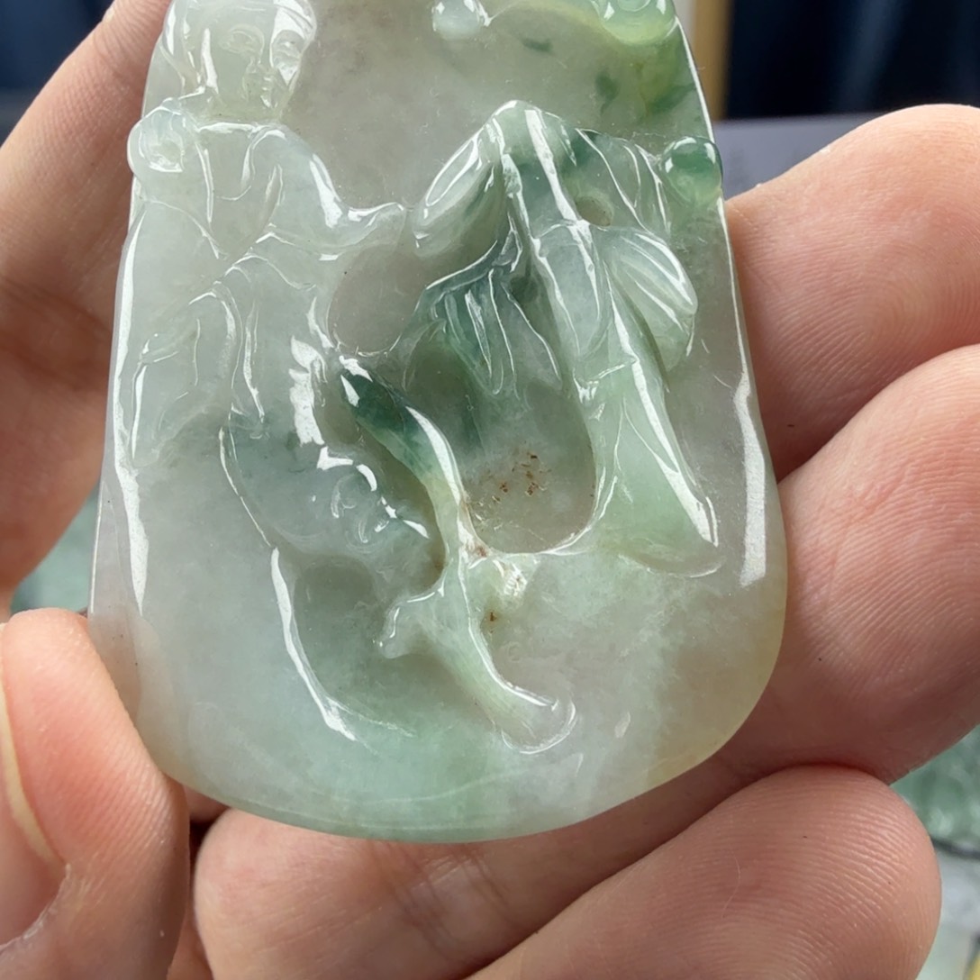 翡翠未镶嵌颈饰翡翠