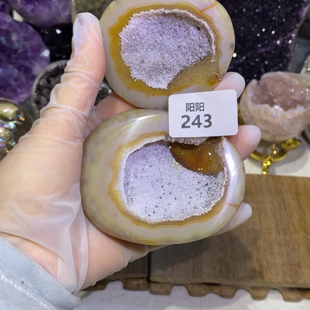 未镶嵌水晶大型摆件（非配饰）