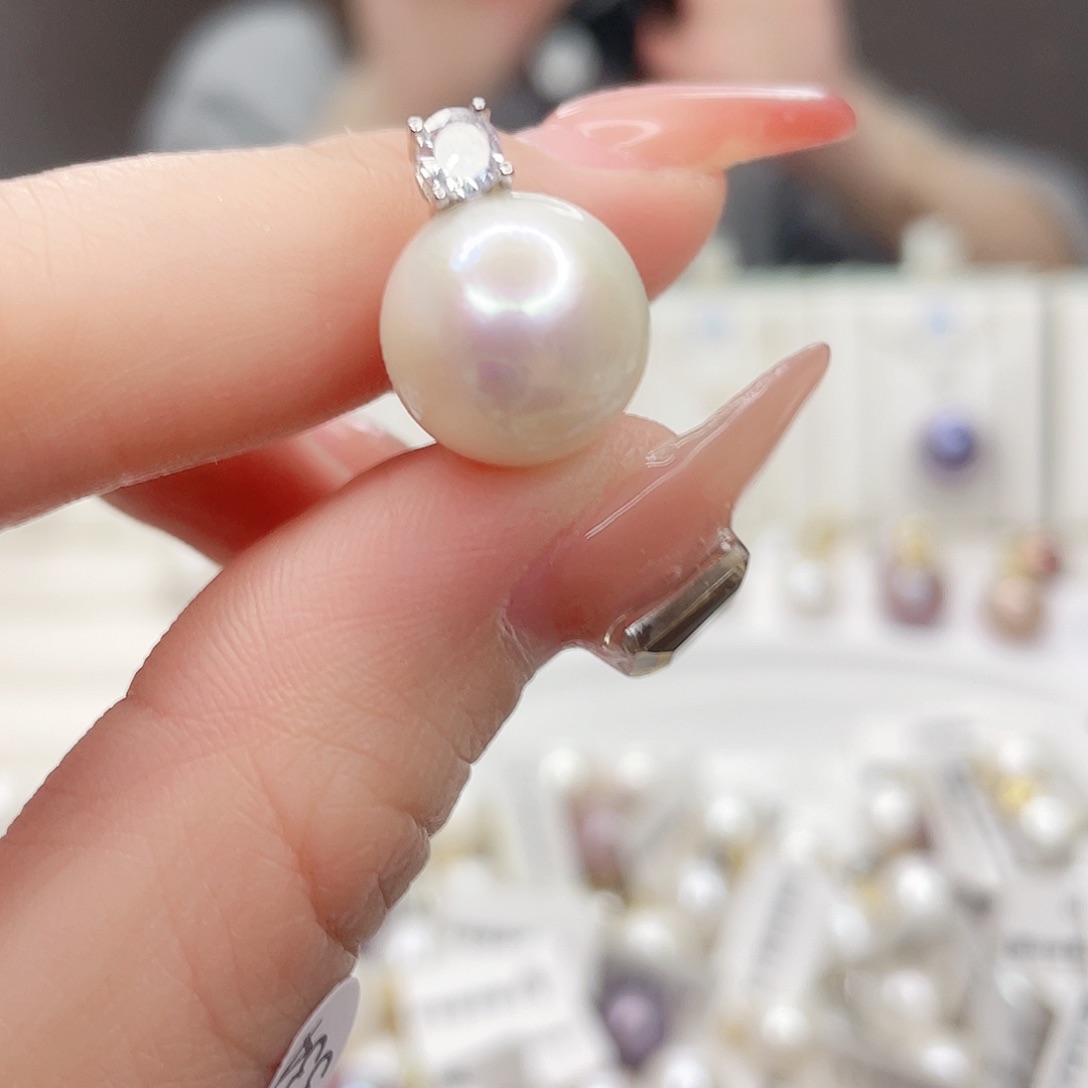 淡水珍珠吊坠(赠链)合金银色王妃