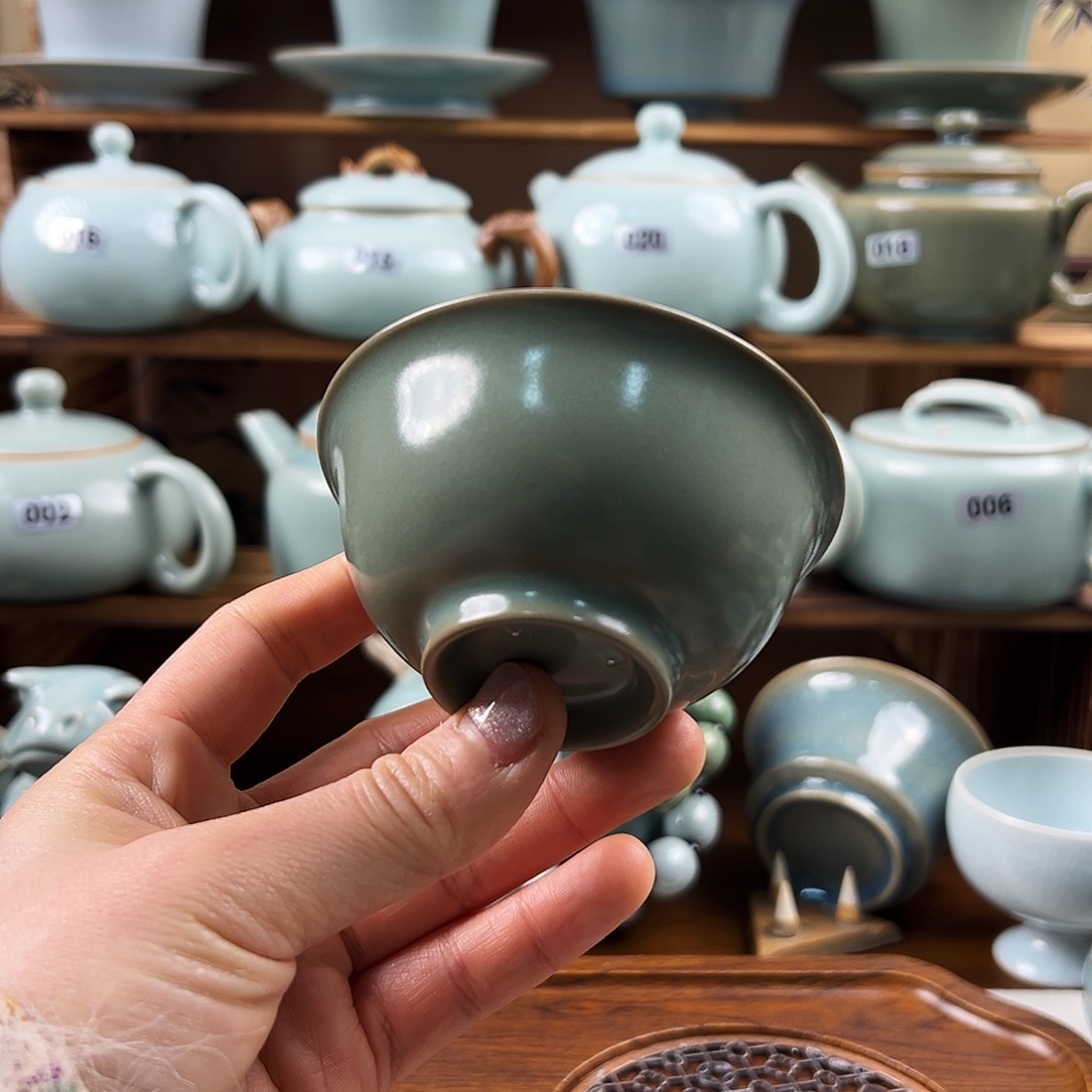 仿古青绿釉水压手杯手工