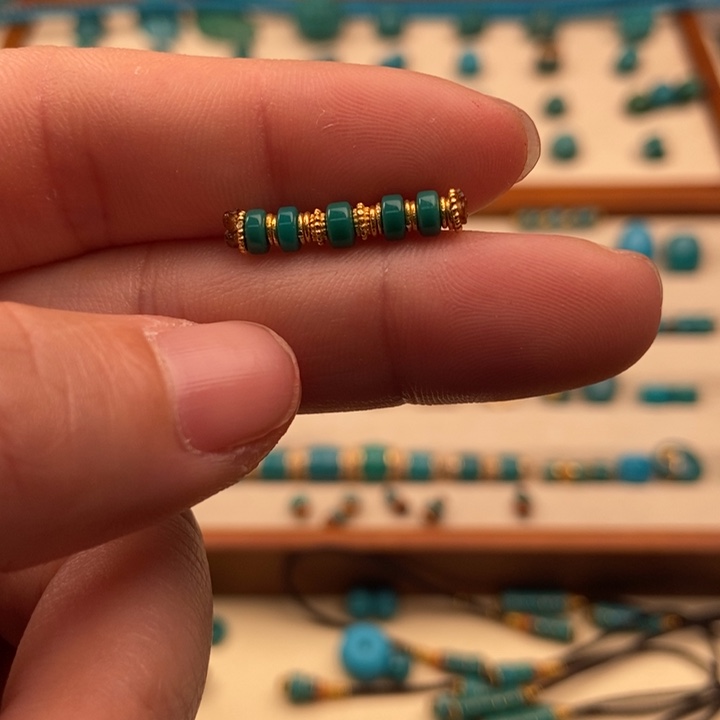 绿松石配饰未镶嵌