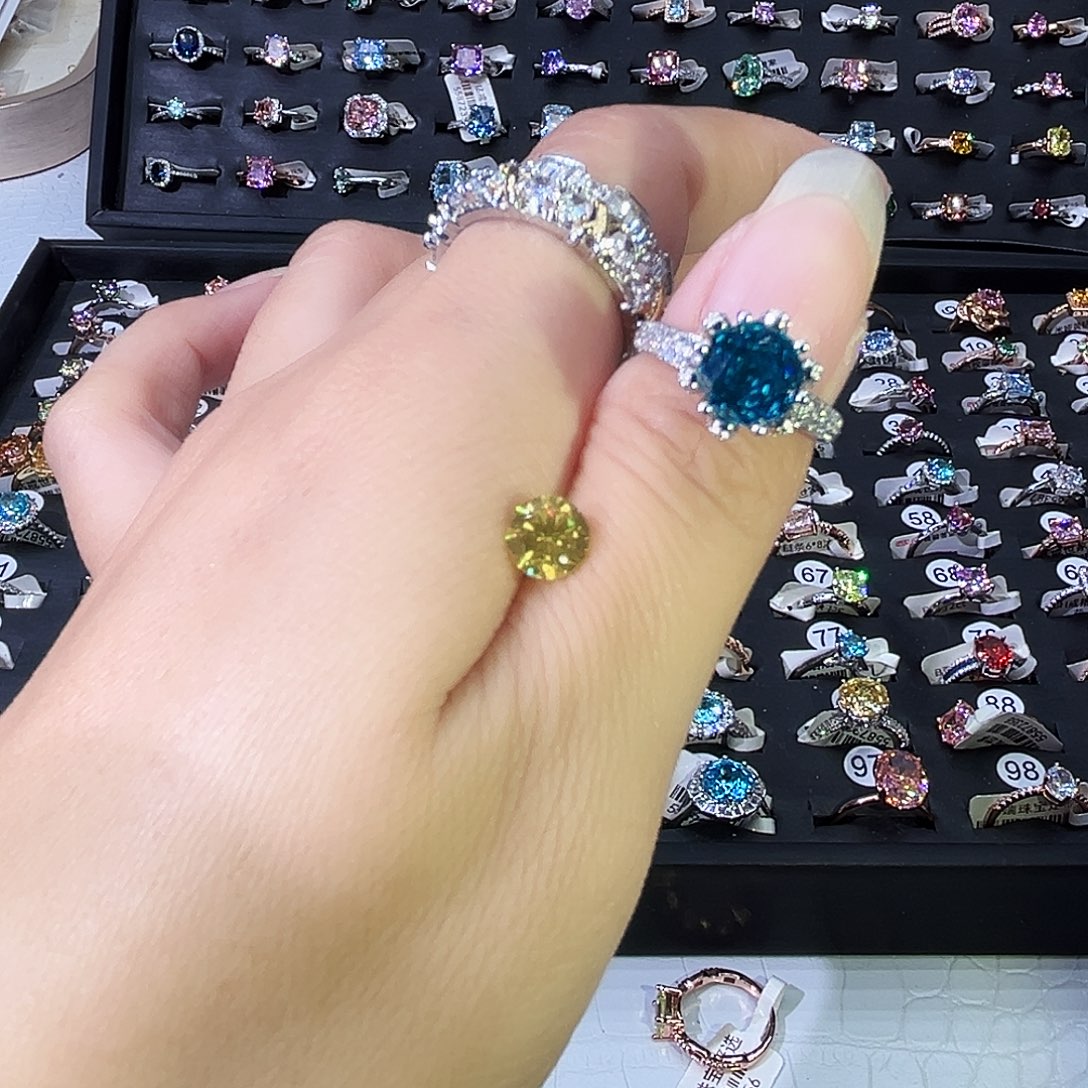 莫桑石非金属K白 冰雪皇后两卡（换如图黄钻）-9