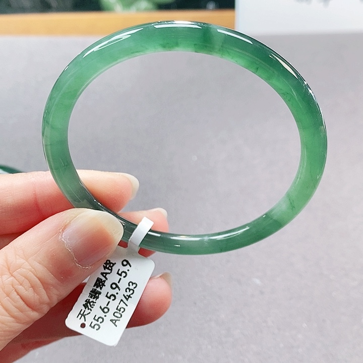 【闪购商品】翡翠手镯（圆镯）未镶嵌