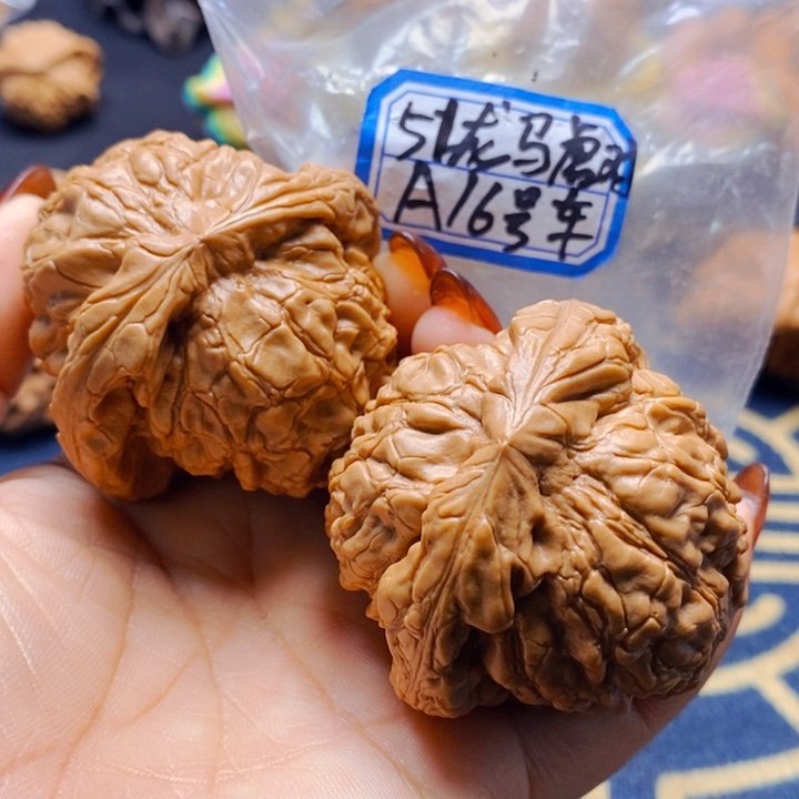 吊坠文玩核桃龙鼎