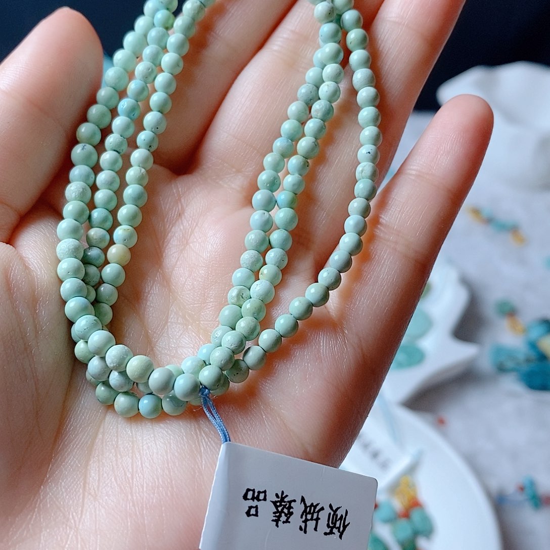 绿松石颈饰未镶嵌