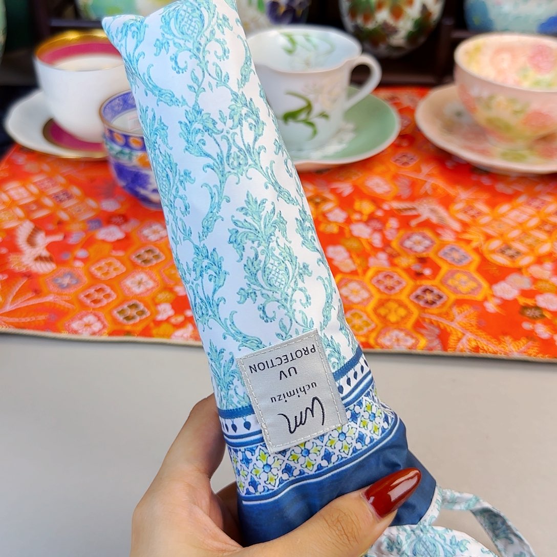 他家茶具瓷器真美！