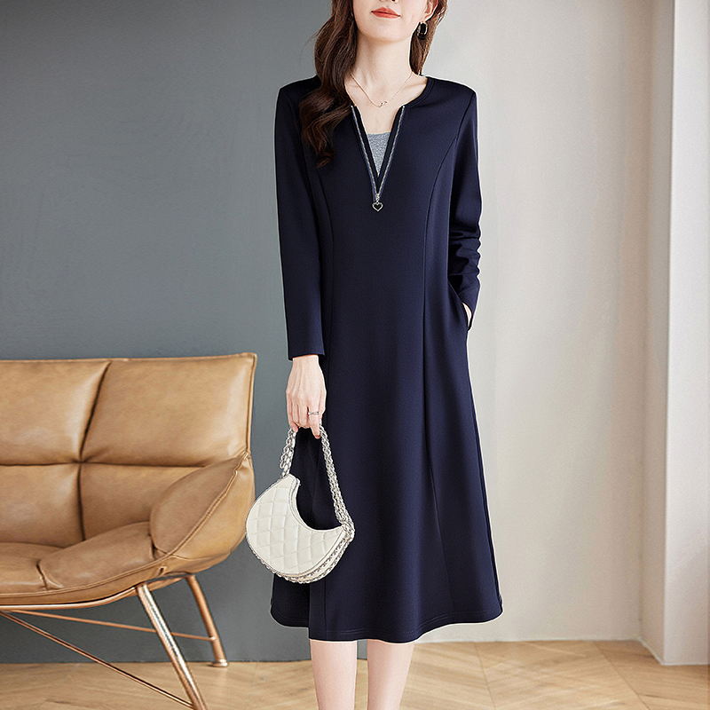 芳妮诗宽松长袖连衣裙女2025年秋装新款v领气质撞色假两件T恤裙子