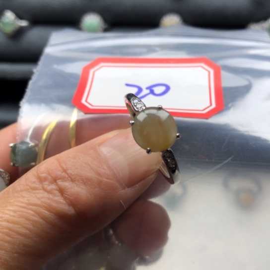 翡翠未镶嵌戒指缅甸