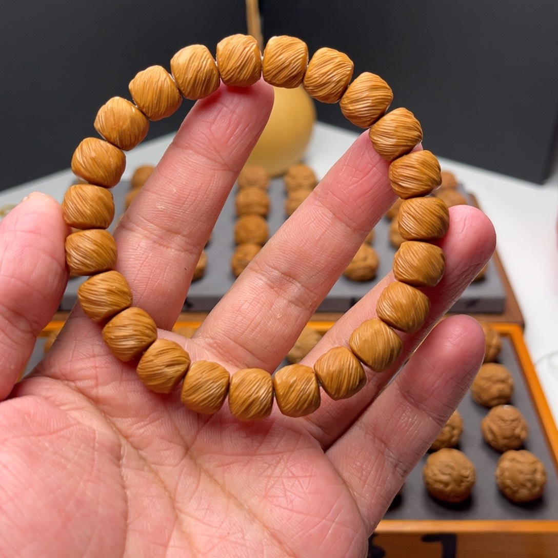 猴头核桃吊坠鬼印