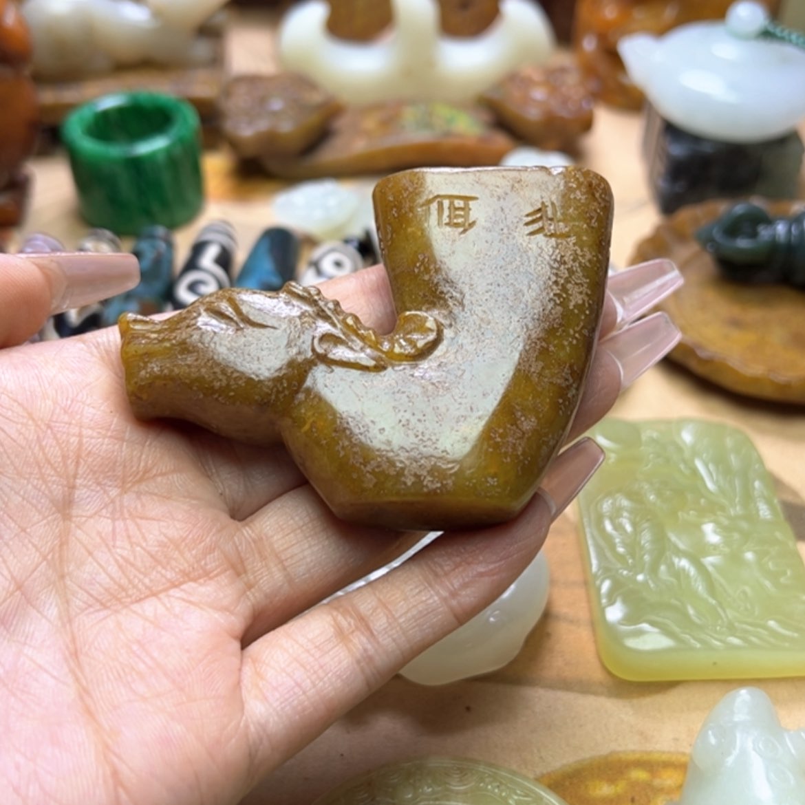 【闪购商品】蛇纹石玉颈饰未镶嵌