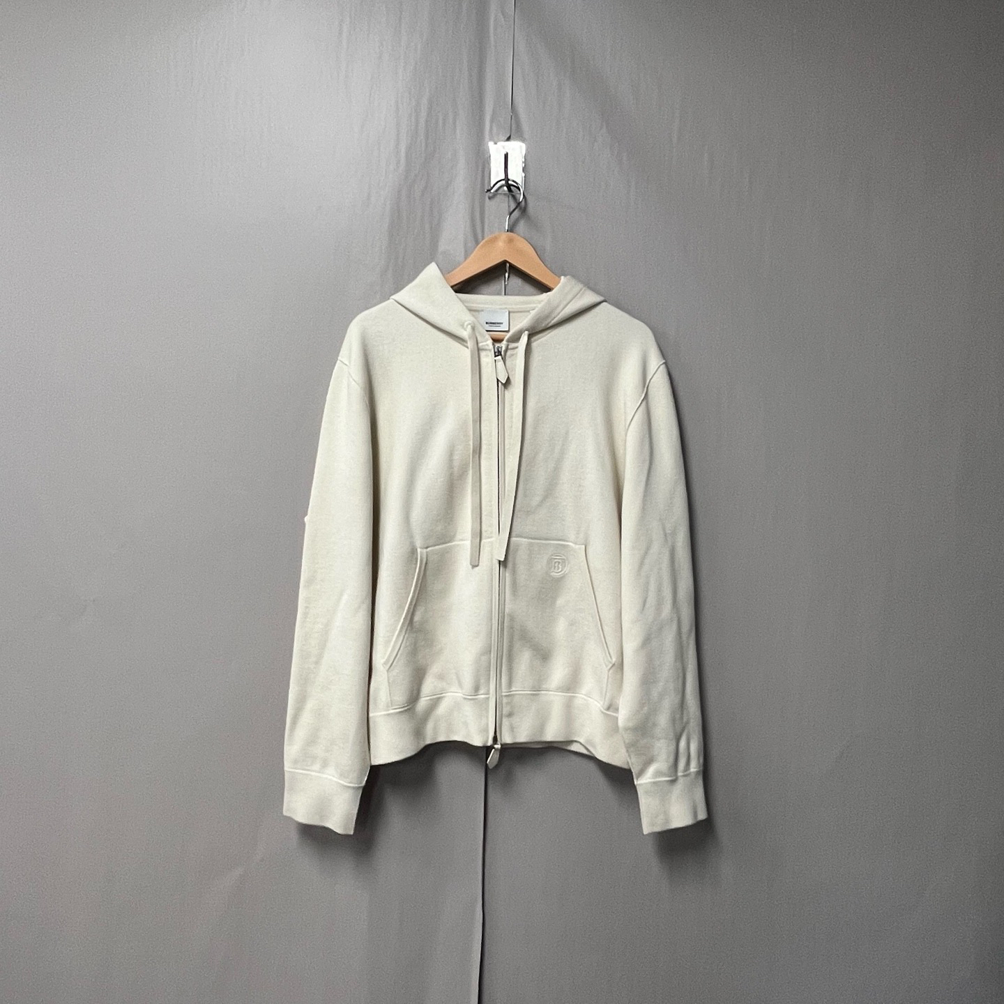 99新 BURBERRY/博柏利 24ss纯色刺绣logo拉链连帽衫L码 99新#8326