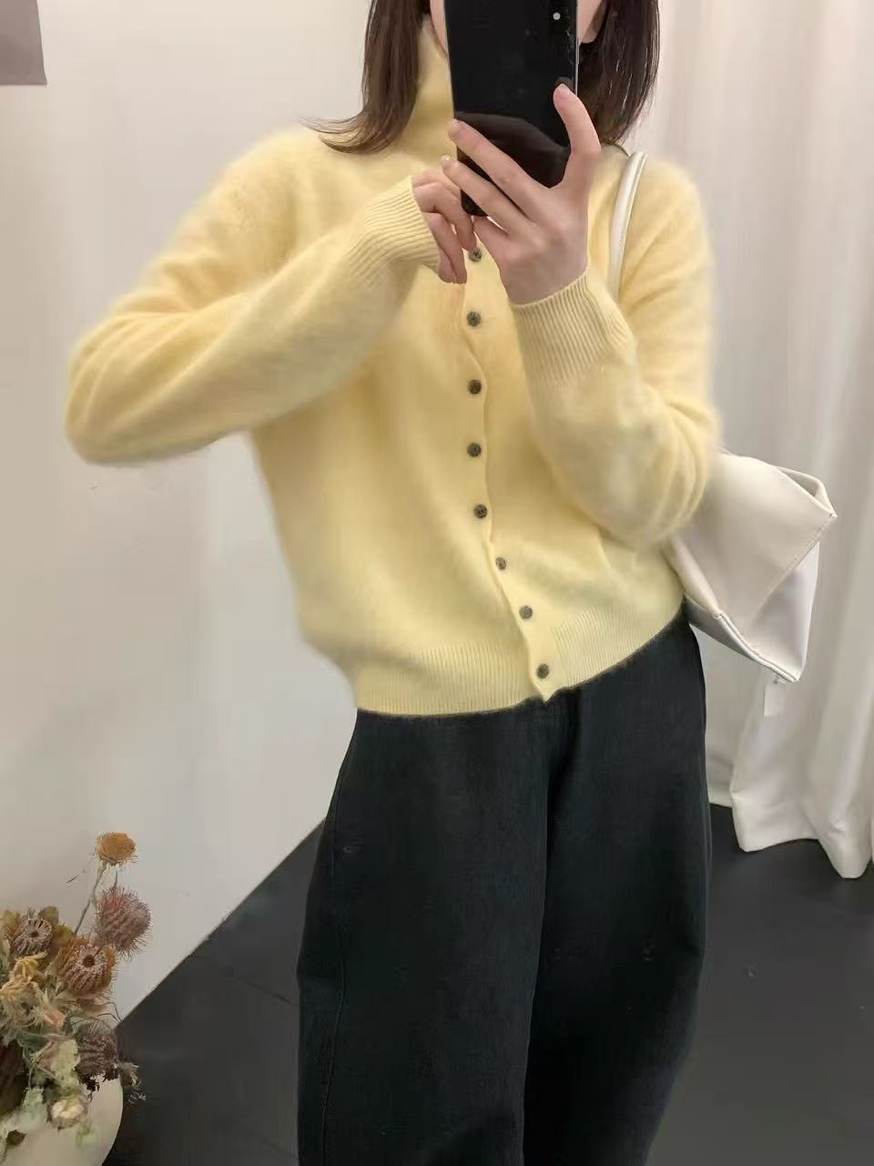 K2087【鹅蛋黄】韩版法式秋冬羊毛高领显白开衫女