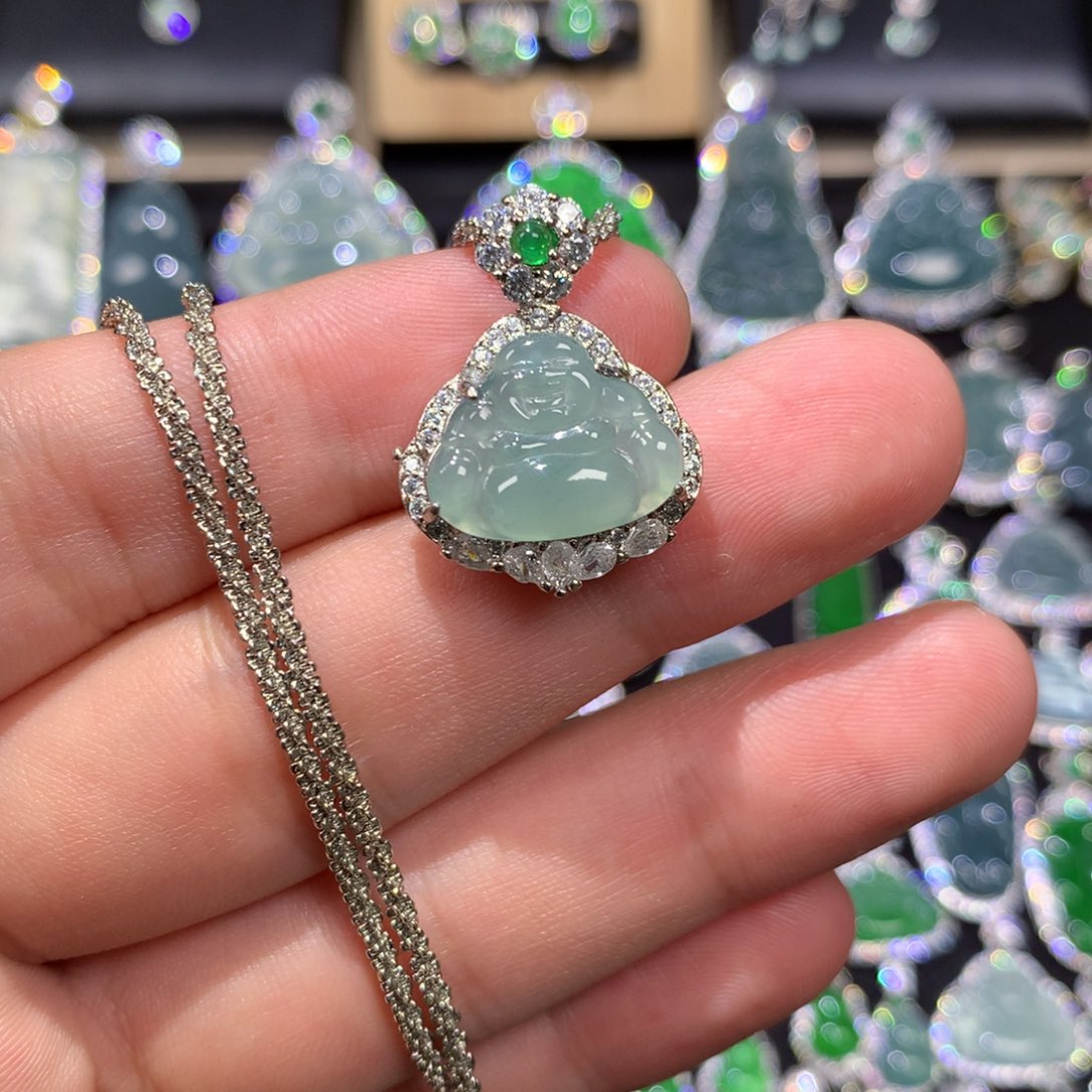 吊坠(赠链)未镶嵌翡翠