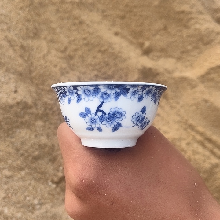 福利品青花花蝴蝶