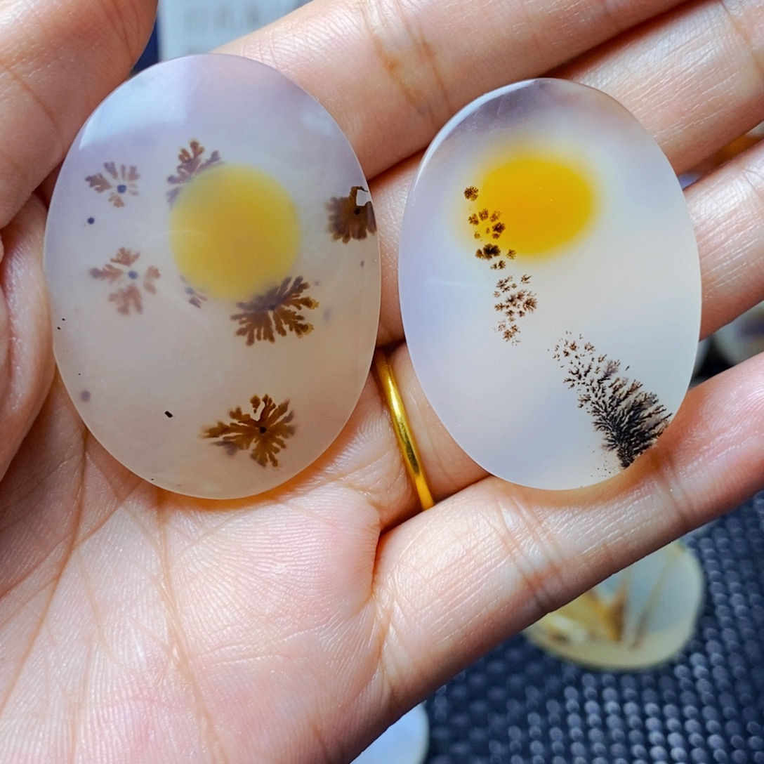 泽***玛瑙/玉髓未镶嵌珠宝半成品