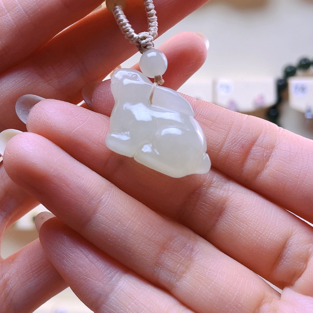 十***一和田玉未镶嵌吊坠(赠链)