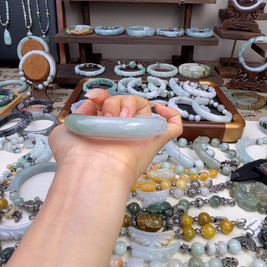 七***儿未镶嵌手链翡翠翡翠手镯