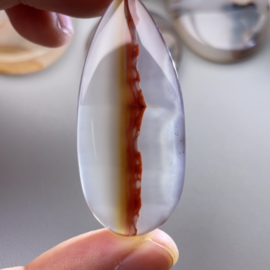 玛瑙/玉髓颈饰未镶嵌信**持