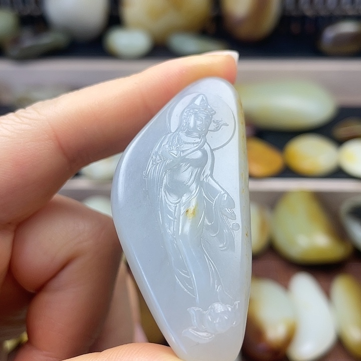 和田玉未镶嵌颈饰