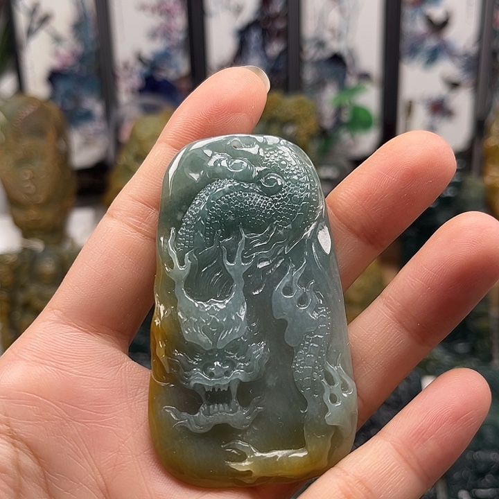 颈饰未镶嵌翡翠天然翡翠a货龙
