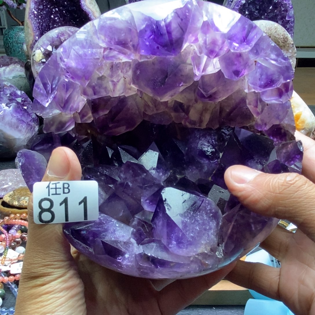 未镶嵌水晶大型摆件（非配饰）