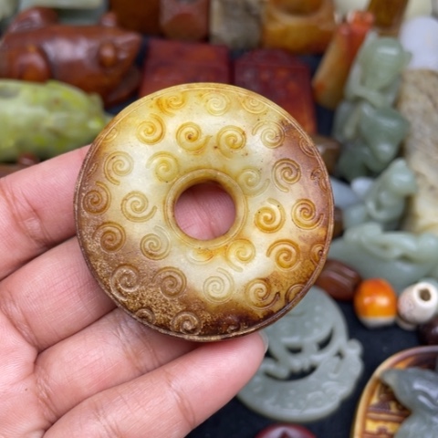 蛇纹石玉未镶嵌颈饰38