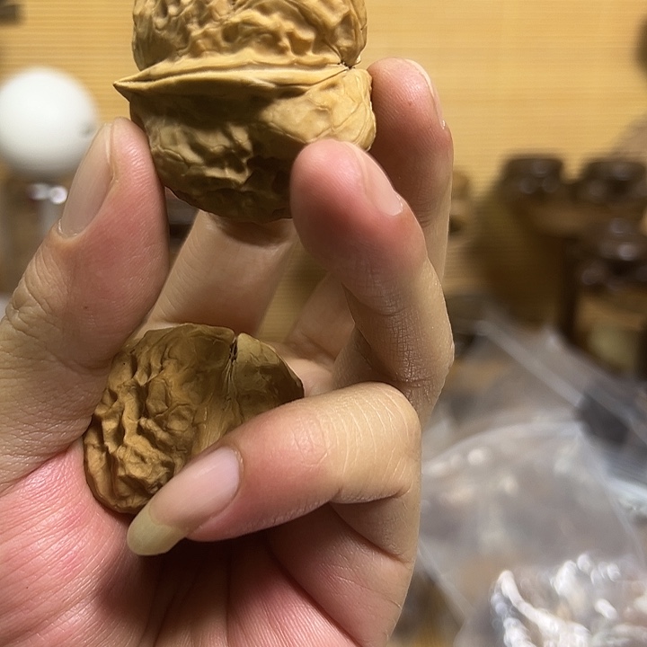 执***丶文玩核桃吊坠对勾