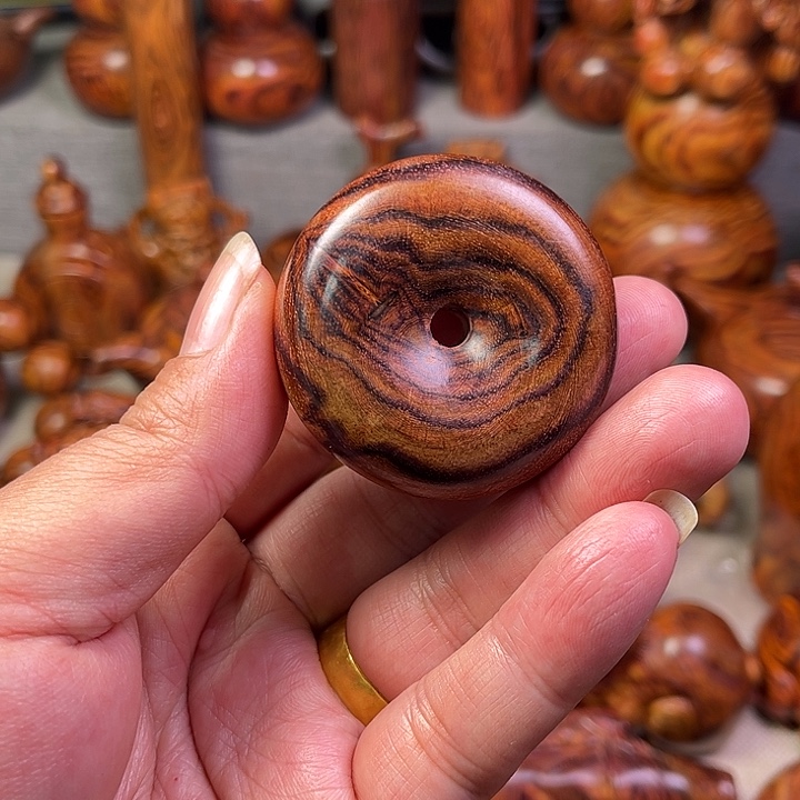 黄花梨/降香黄檀海南黄花梨油梨工艺品
