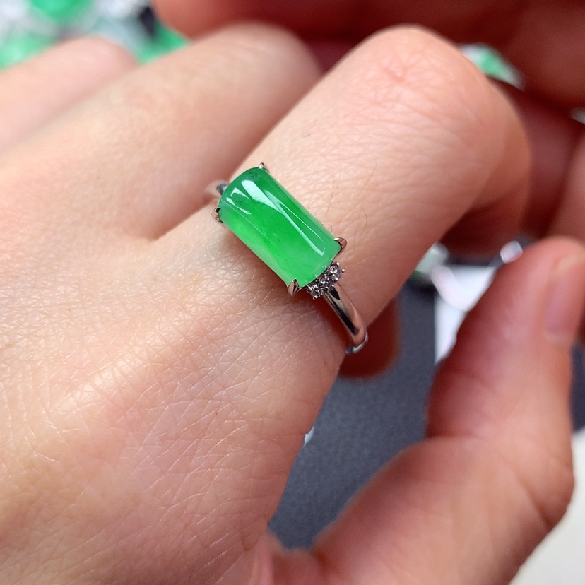 【闪购商品】翡翠戒指18K金镶嵌戒指