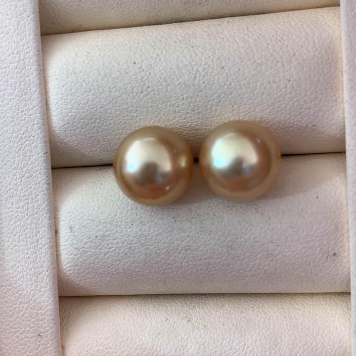 18K金镶嵌耳饰海水珍珠