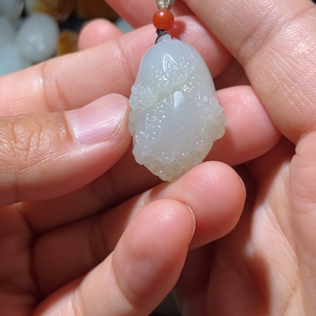 和田玉未镶嵌颈饰逍*哥