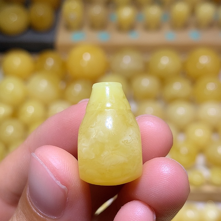 裸石蜜蜡未镶嵌天然俄料黄白妖花蜜蜡三通14.1