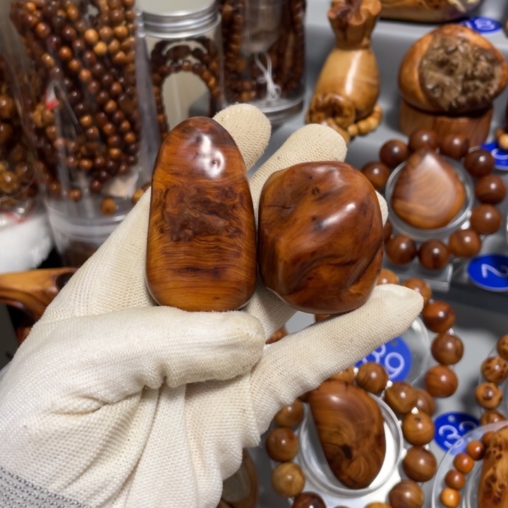 越***儿柏木太行崖柏雷击黑油，纯手工