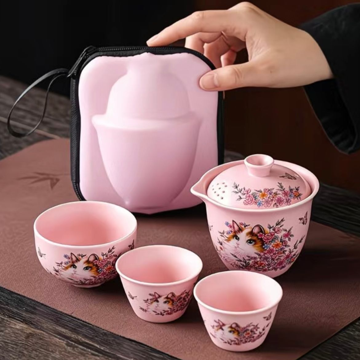 （壶+主人杯+2客杯+包+证书）古汝粉色猫咪壶w2676
