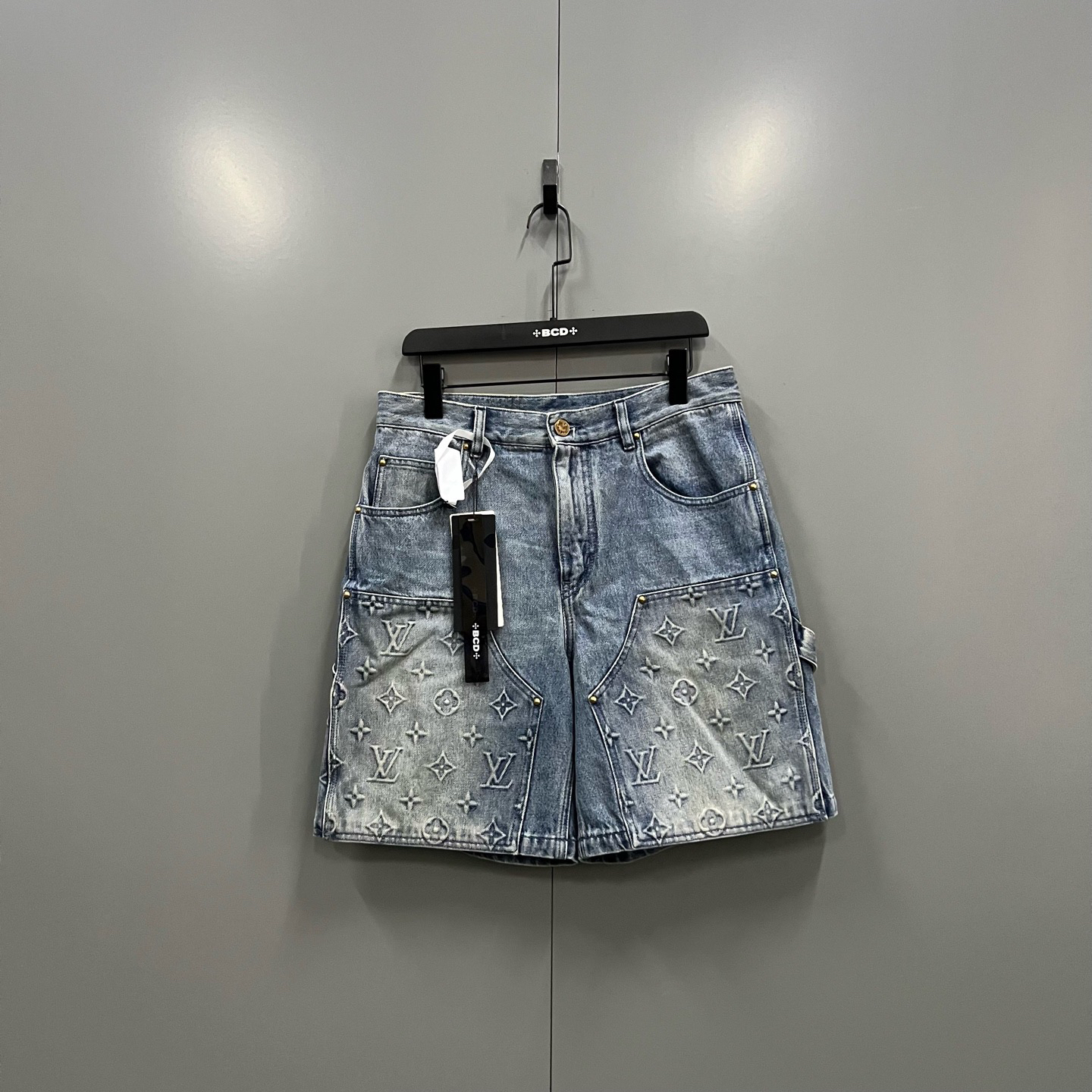 95新 LouisVuitton/路易威登 ab1230 016980 压纹工装短裤 29码