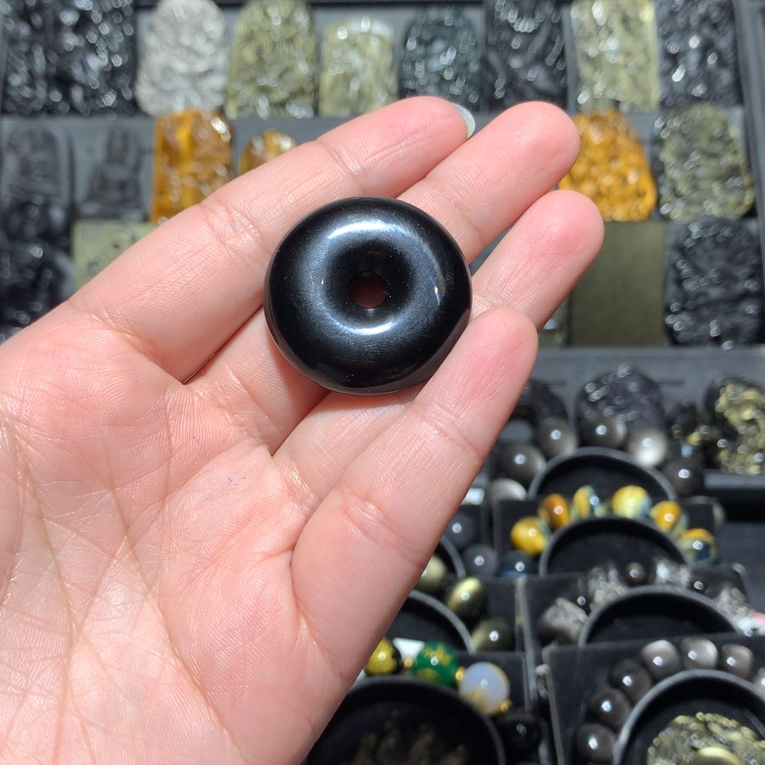 黑曜岩吊坠(赠链)未镶嵌叛***年