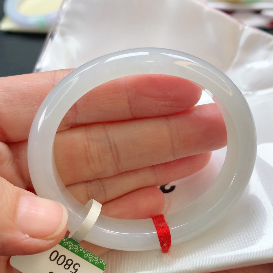 翡翠手镯未镶嵌53贵妃