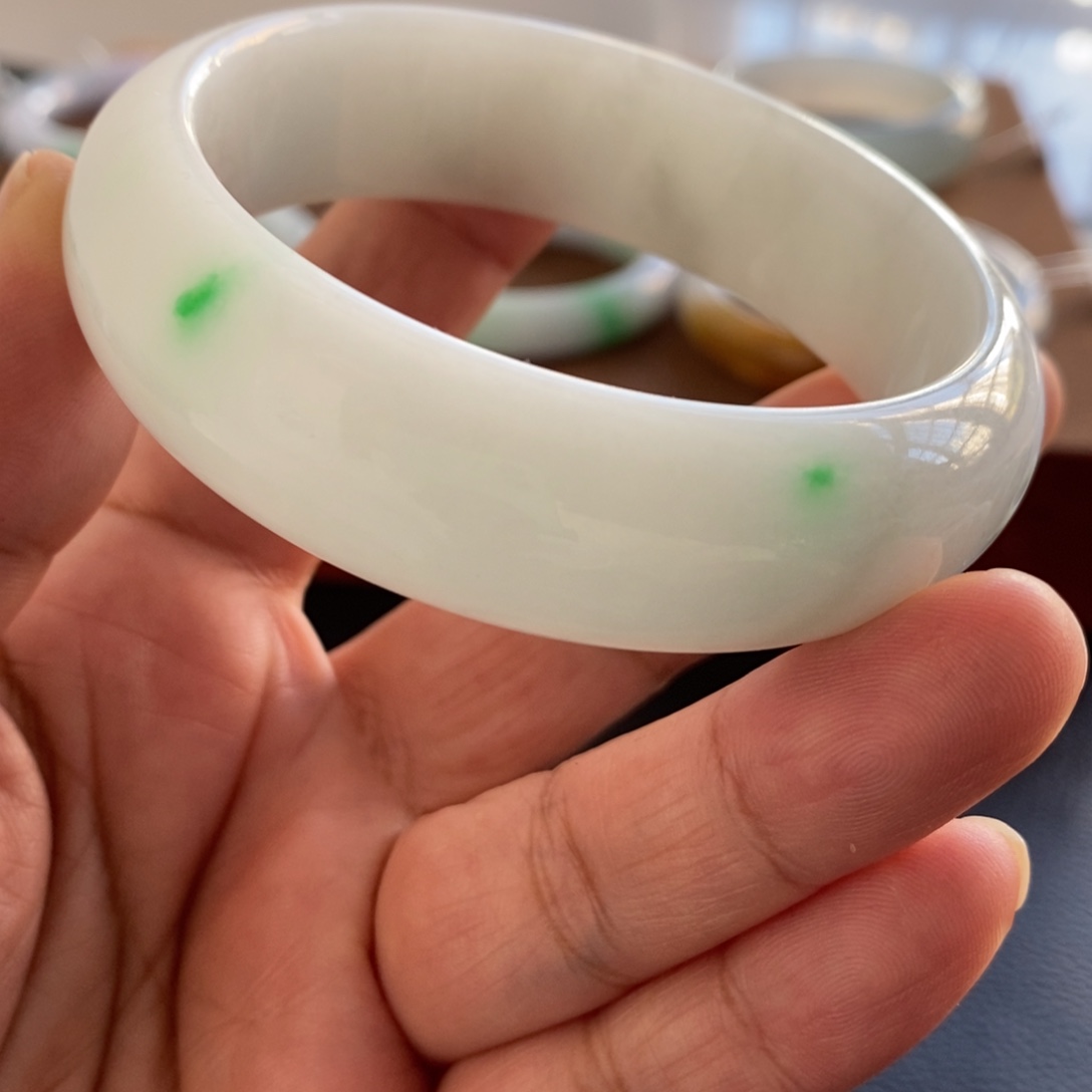 翡翠未镶嵌手镯天然翡翠手镯