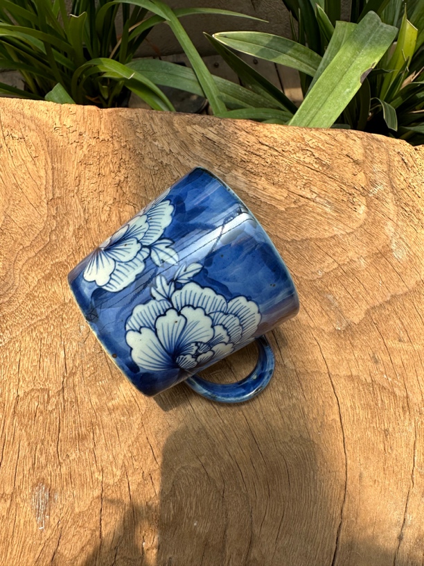 【近山古美】蓝底白牡丹咖啡杯高温手绘釉下青花瓷