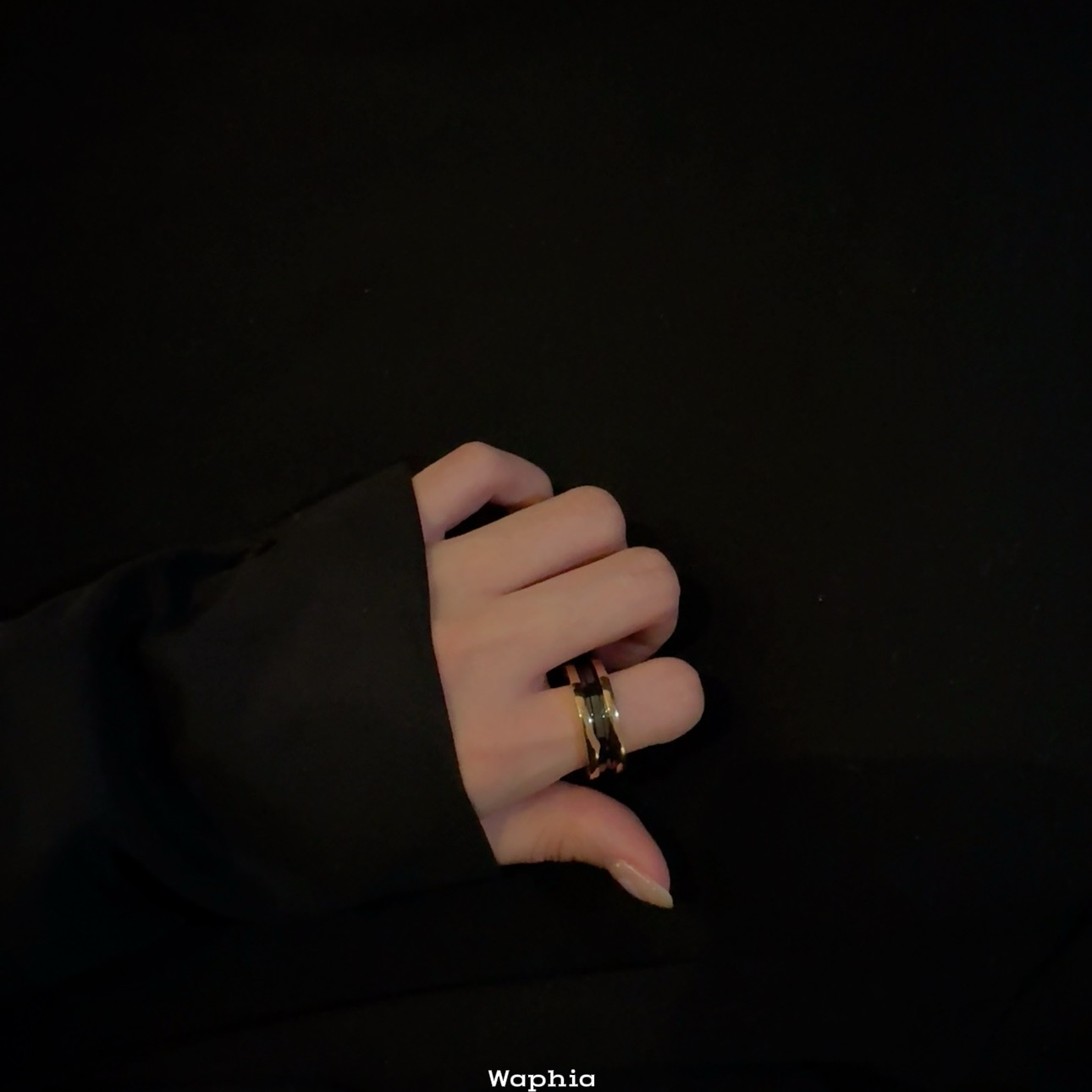 合金戒指 Waphia设计师款经典时尚气质【黑/白陶陶戒指】 BV024