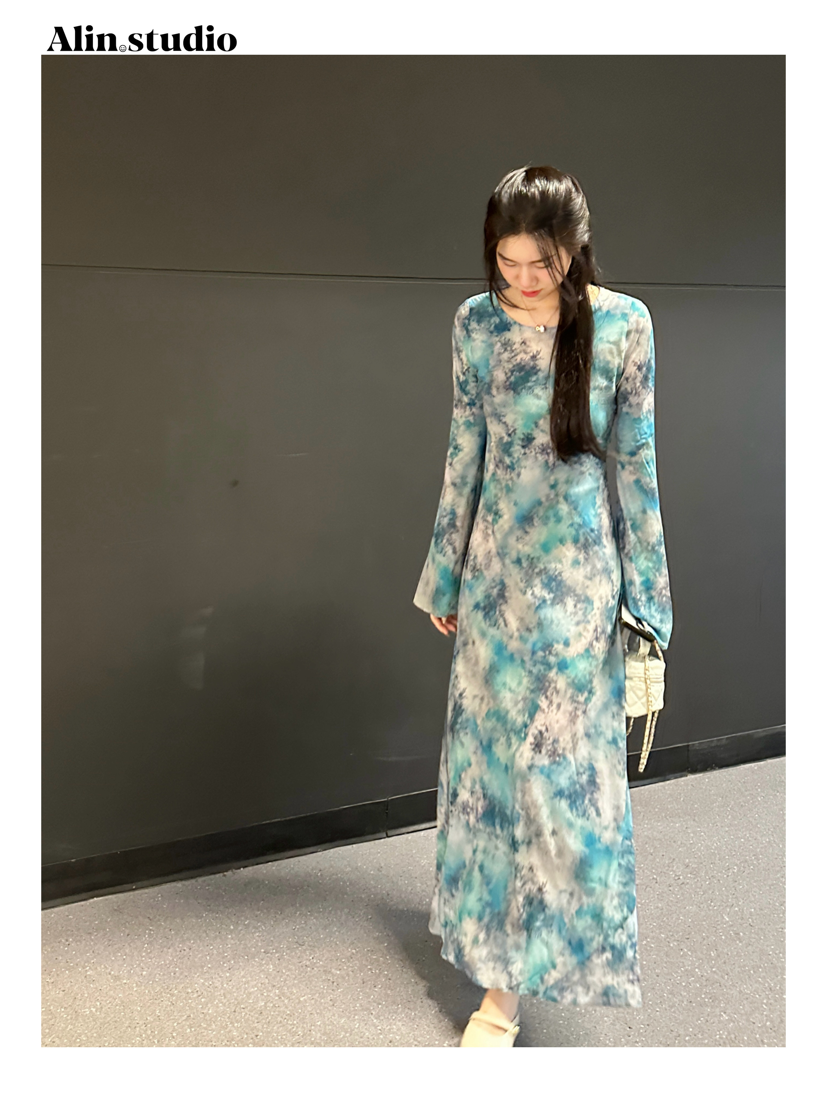 【蓝色】早秋45度斜裁轻奢显瘦气质高级感连衣裙喇叭袖复古修身长裙