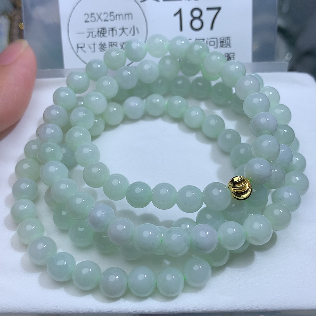 翡翠未镶嵌颈饰187。