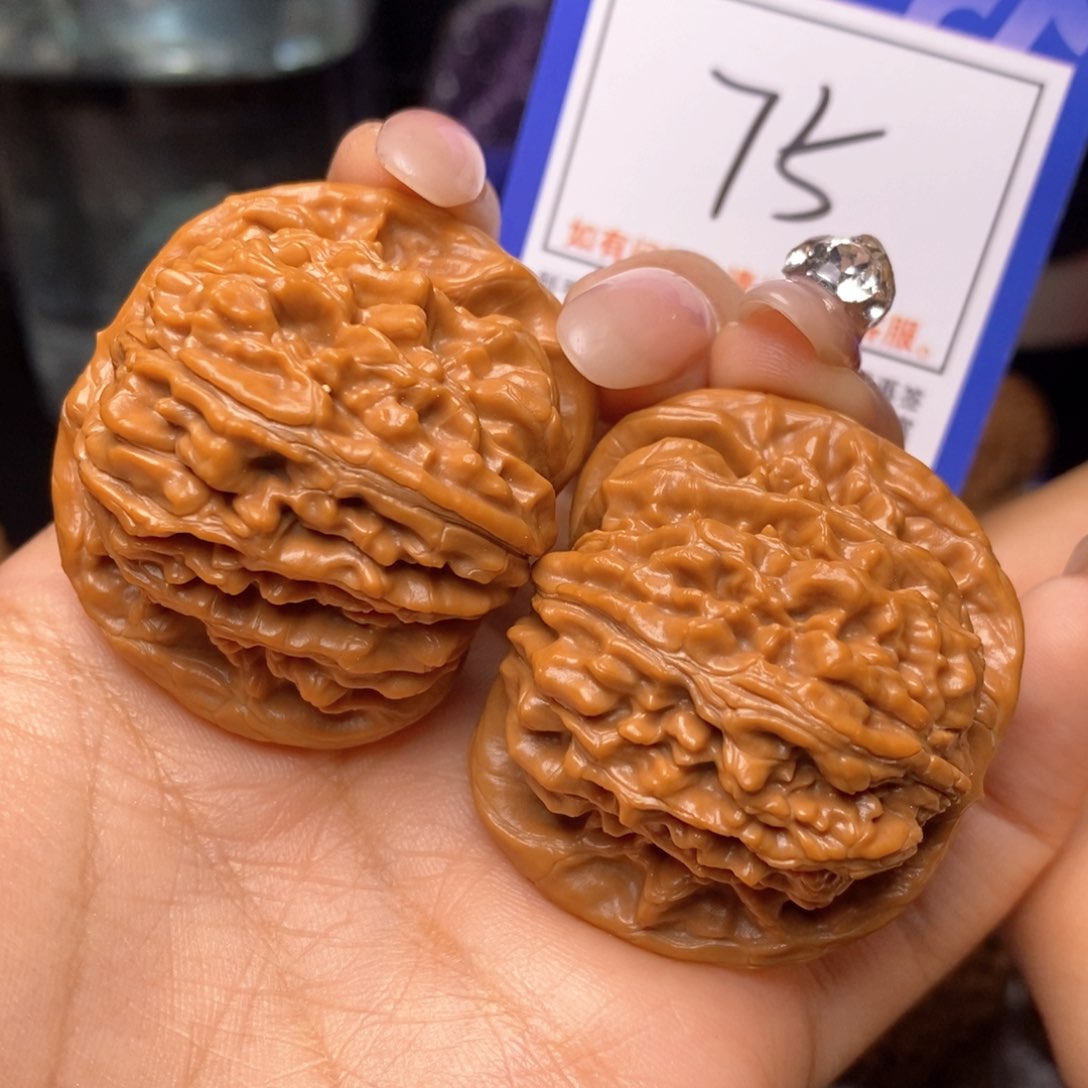 文玩核桃把件43四座楼75